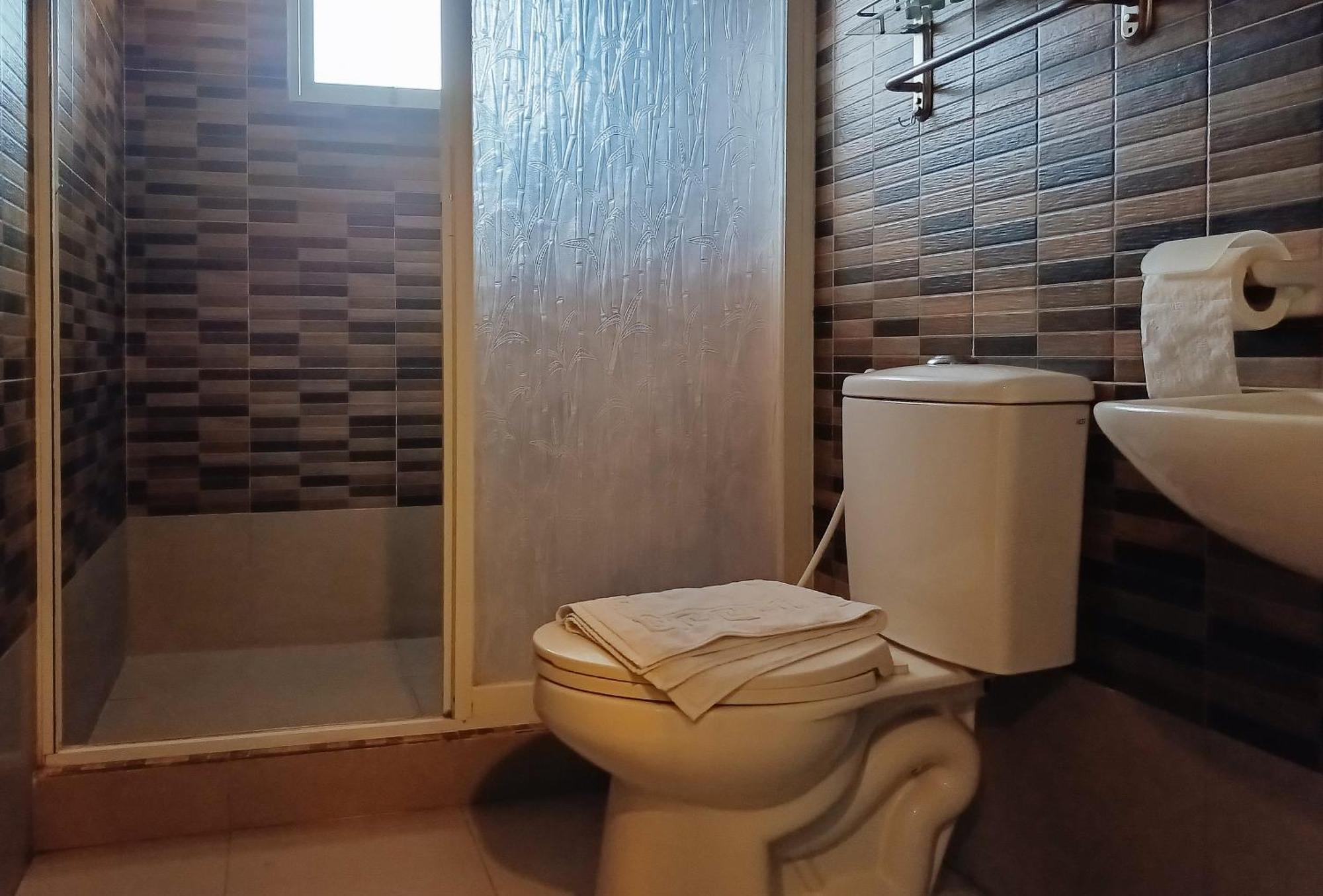 Hotel Juliana By Reddoorz Tuguegarao City Eksteriør billede