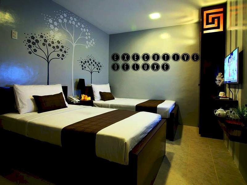 Hotel Juliana By Reddoorz Tuguegarao City Eksteriør billede